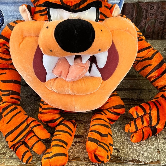 TASMANIAN DEVIL PLUSH - Picture 1 of 5